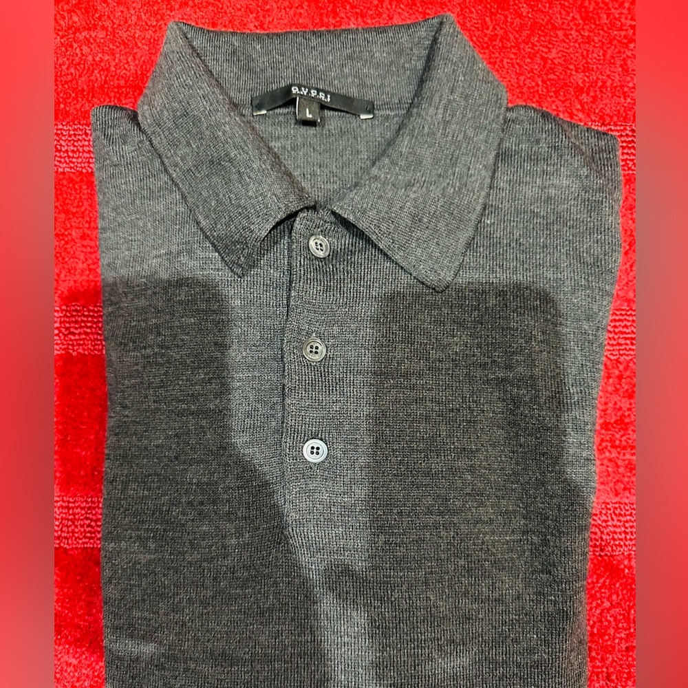 Men’s Gucci 100% Wool gray polo  sweater. Large